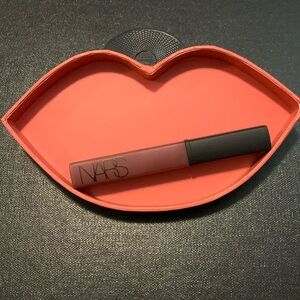 NARS lip gloss
